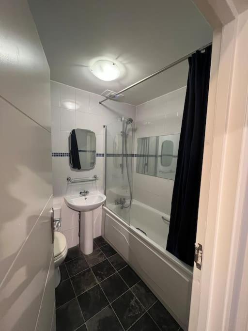 Lovely 1 Bedroom Apartment In West Kensington London Exterior foto